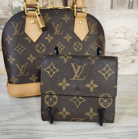 AUTHENTIC Louis Vuitton  Small Wallet - Picture 3 of 16